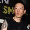 《丧尸围城4》弗兰克变身生化3吉尔 抹胸短裙贼性感
